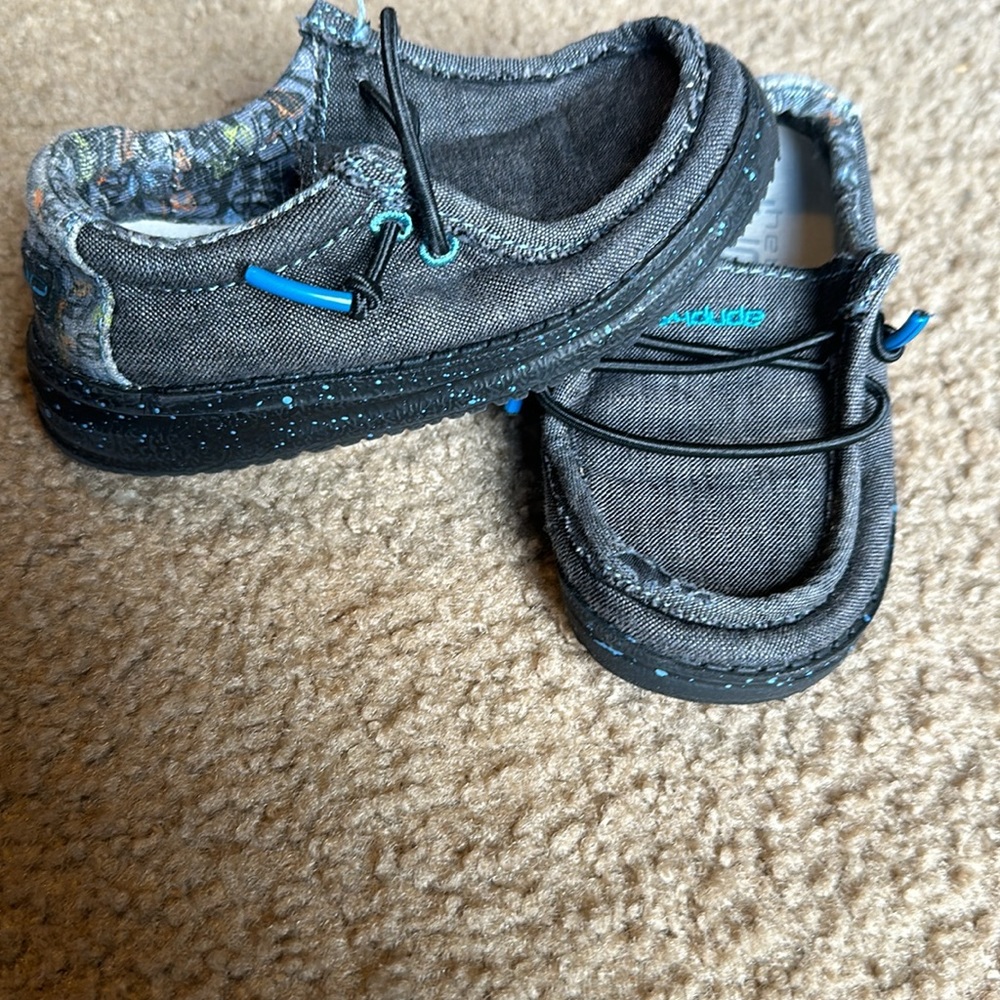 Hey dudes gray toddler